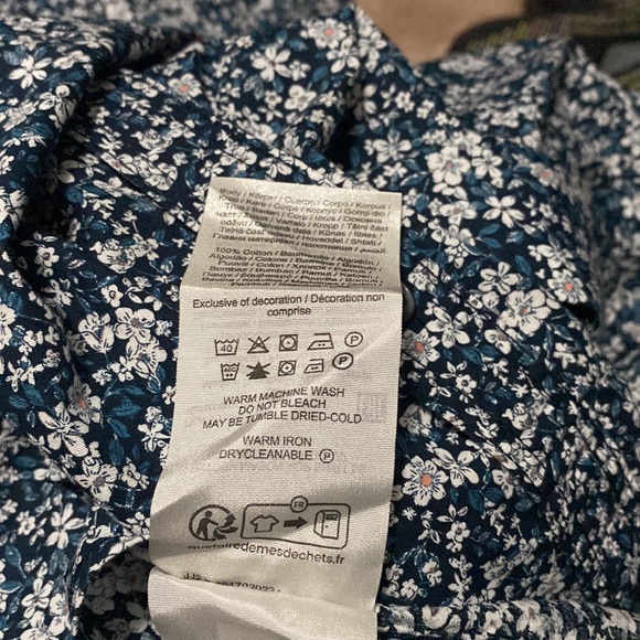 Great floral detail - Picture 9 of 9